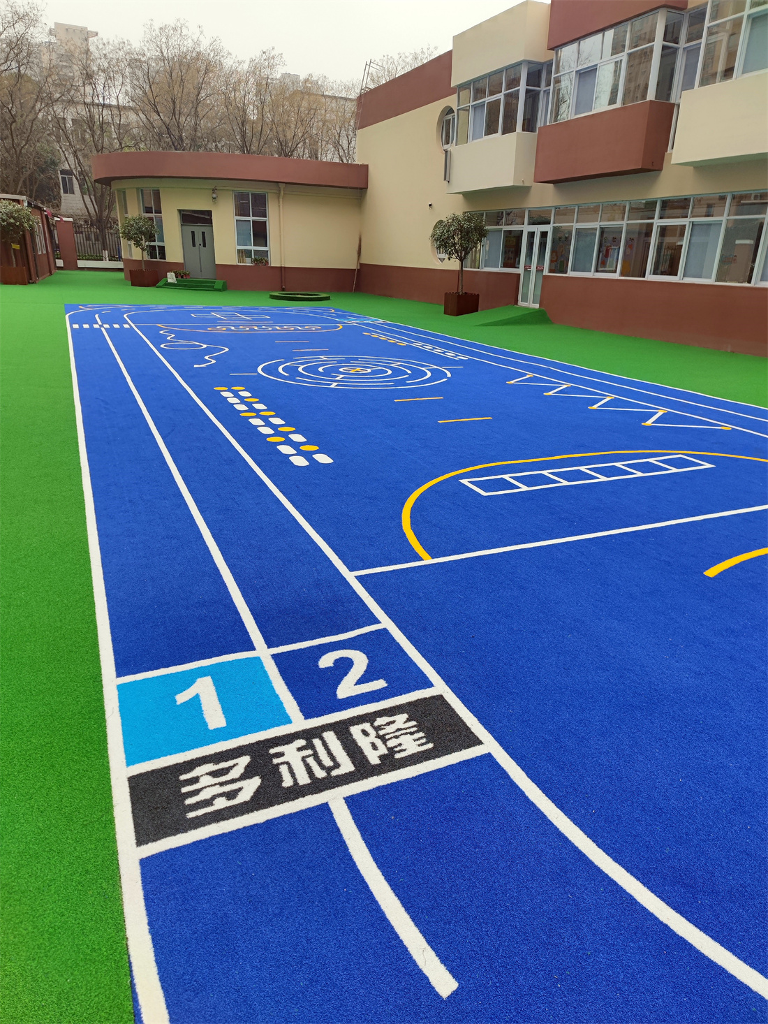 多利隆地彈坪，幼兒園場(chǎng)地設(shè)計(jì)