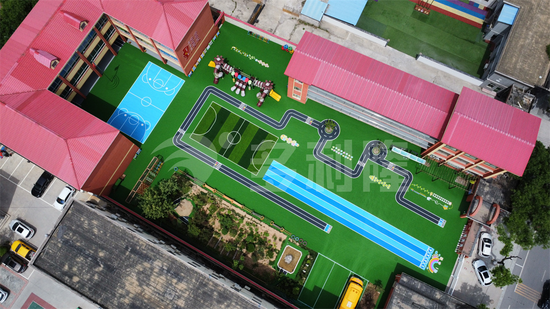 幼兒園戶外場地設(shè)計，幼兒園地彈坪